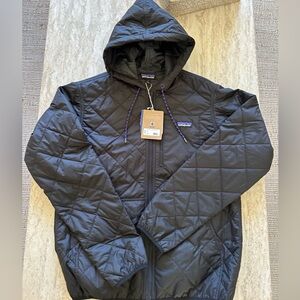 Patagonia diamond quilted puffer bomber hoodie size medium, new with tags